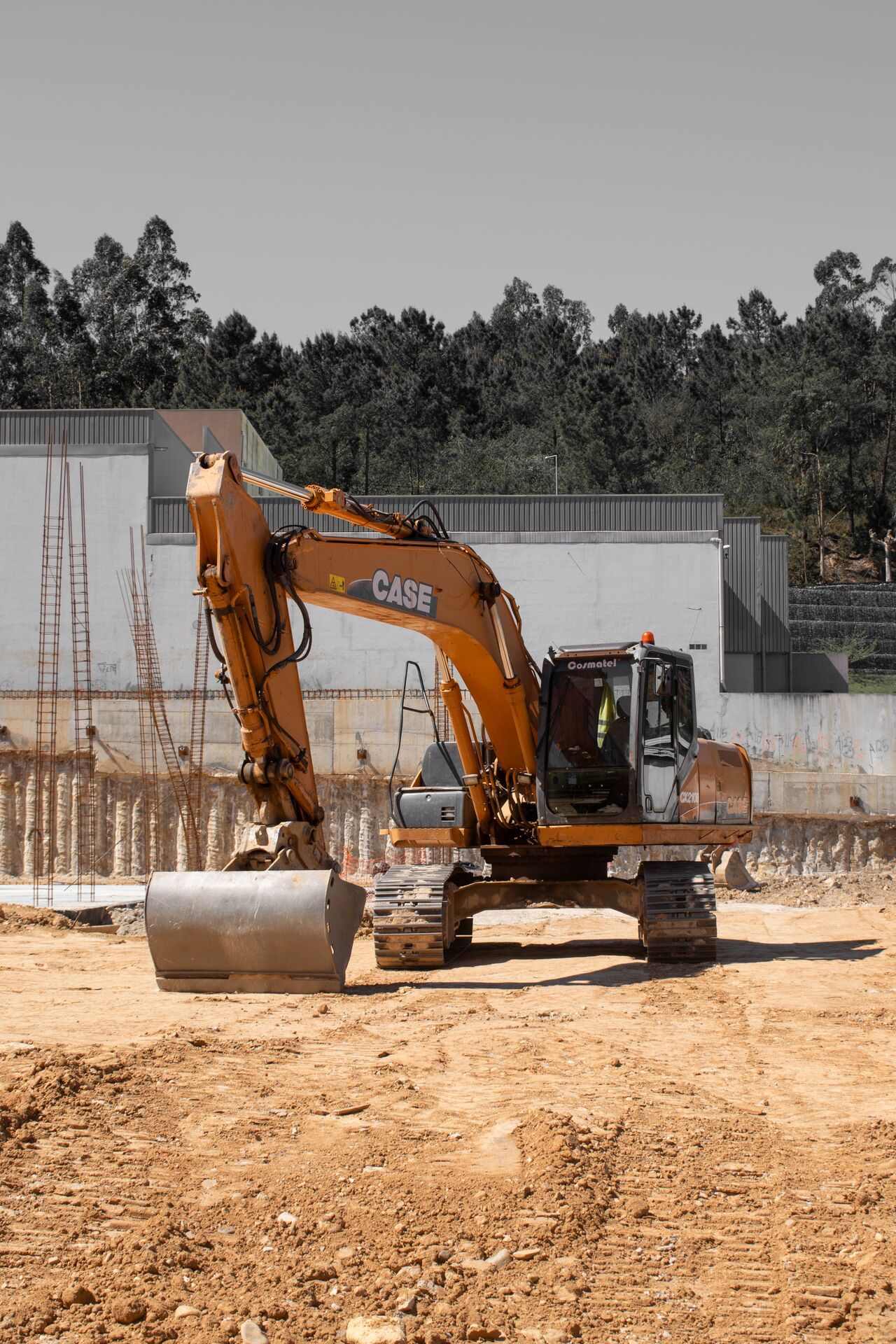 Bagger auf einer Baustelle